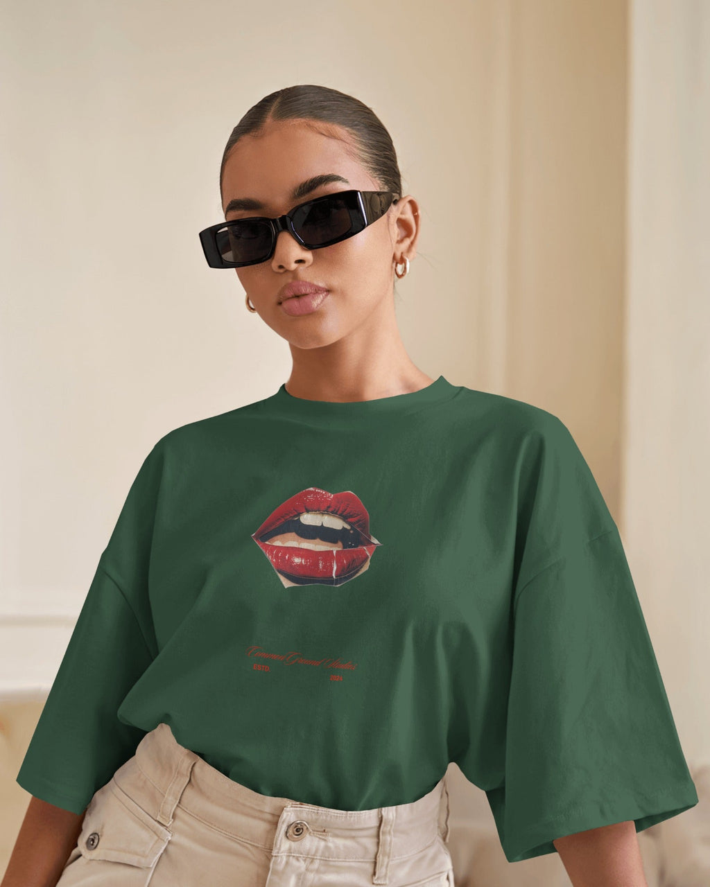 HOT LIPS OVERSIZED T-SHIRT
