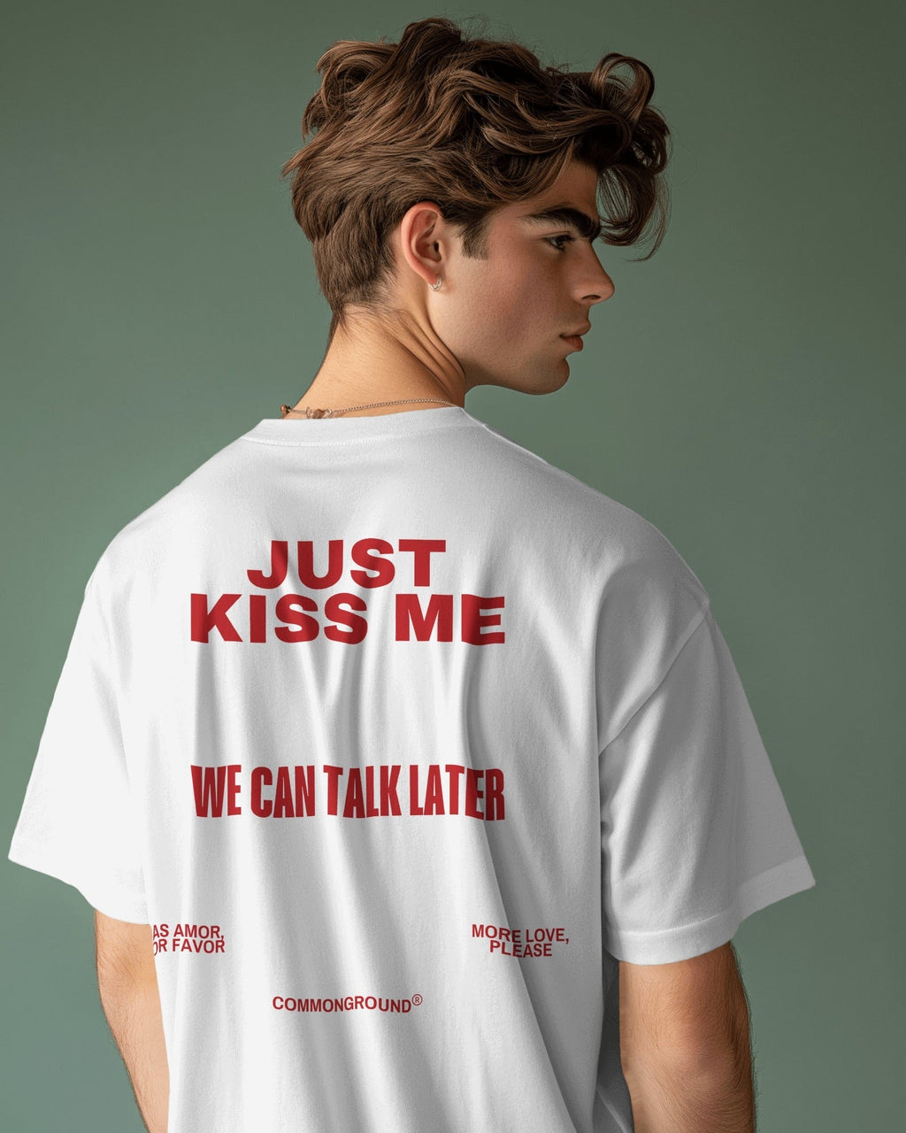 KISS ME OVERSIZED T-SHIRT