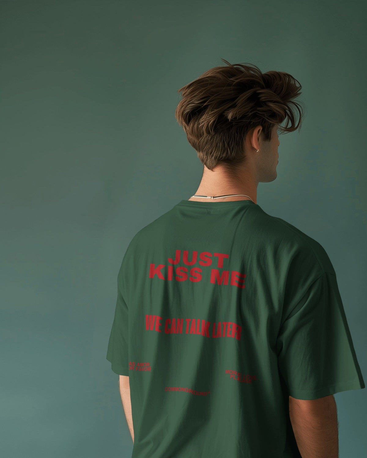 KISS ME OVERSIZED T-SHIRT